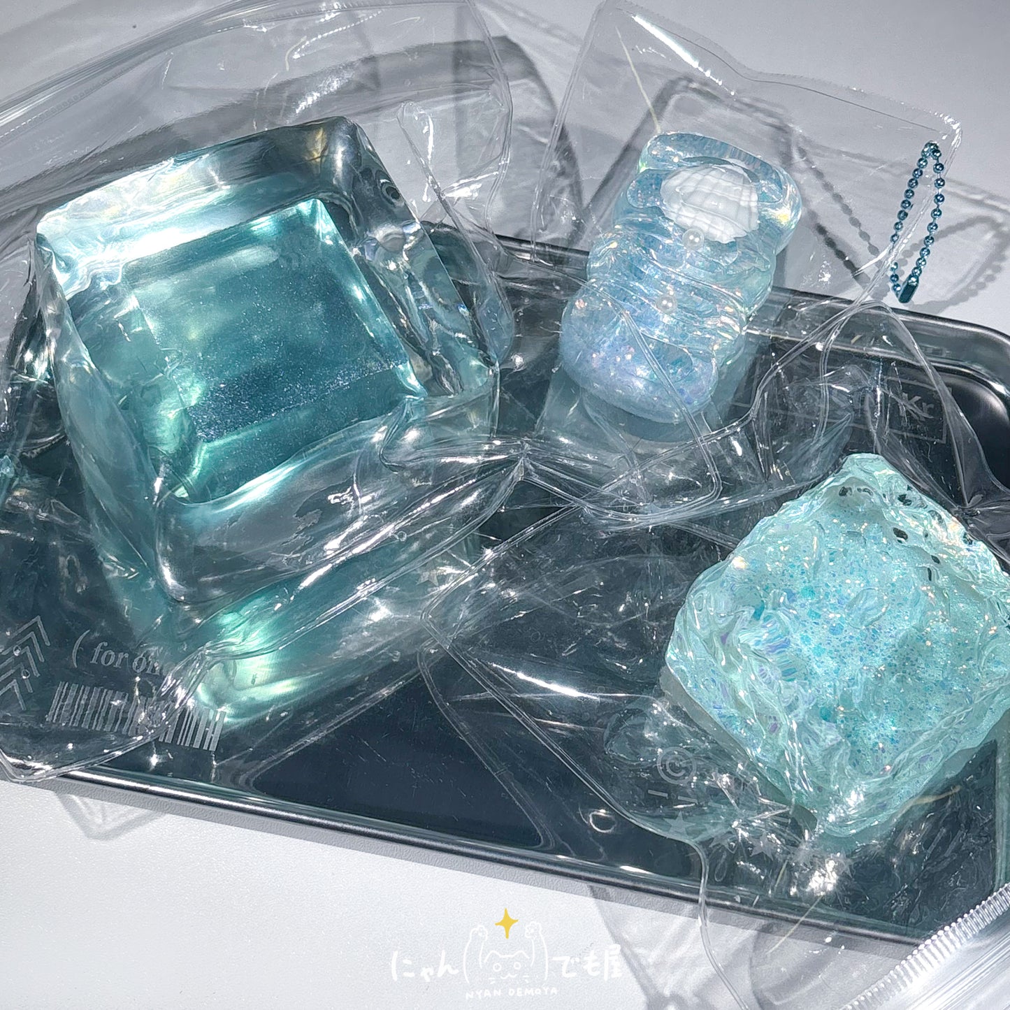 水入り氷 オーロラ水色