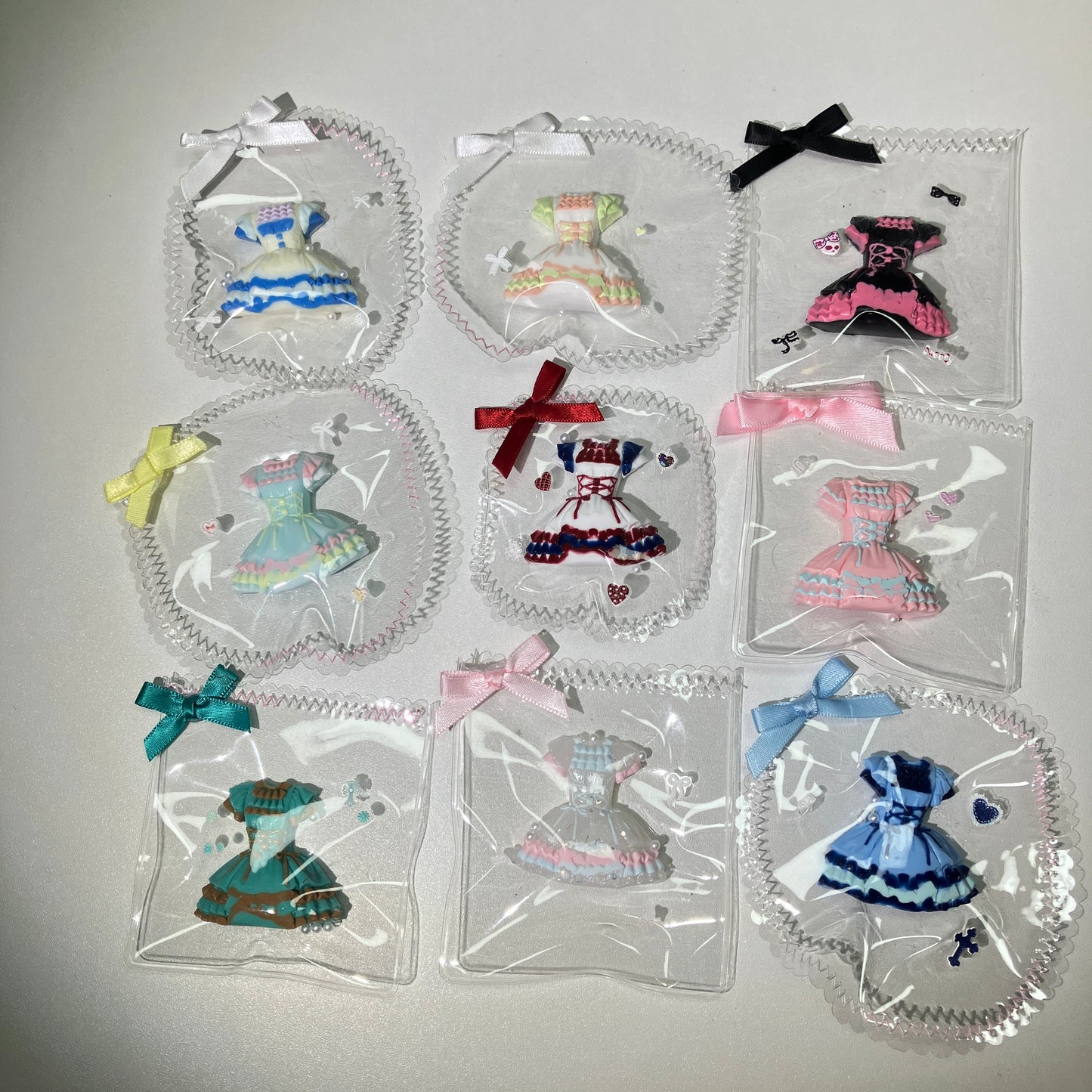 「ドレスシリーズ」ミニスクイーズブラインドボックス　配信専用