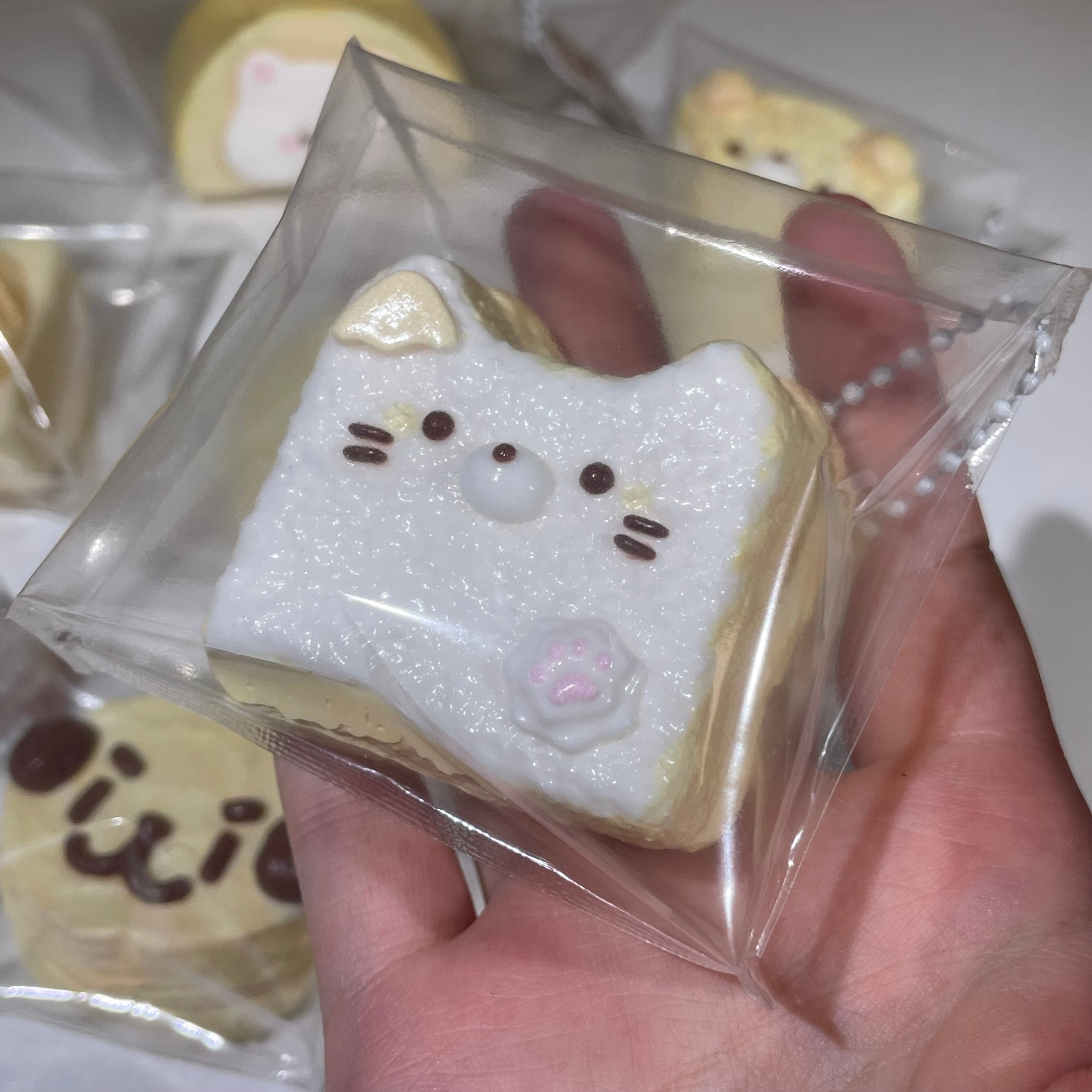 24時間以内に売れなければ300円！手作り額付き作品　「君だけのニャンコ」 夏目友人帳 ニャンコ先生meets日本の民芸｜商品情報｜タカラトミーアーツ
