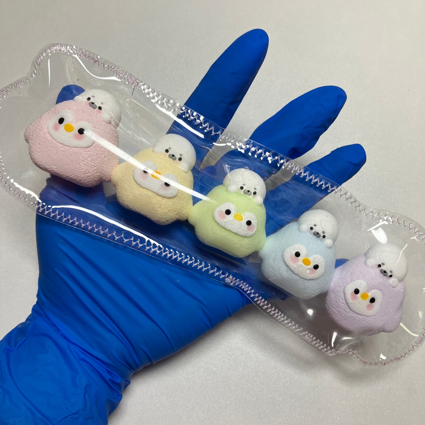 クリームレインボーペンギン