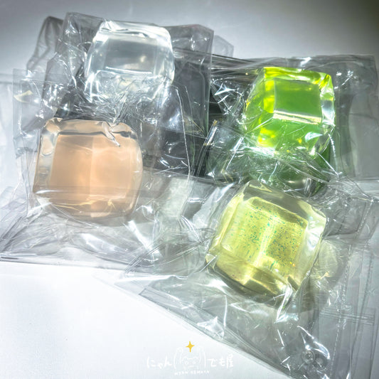 配信専用　小さい水入り氷ブラインドボックス