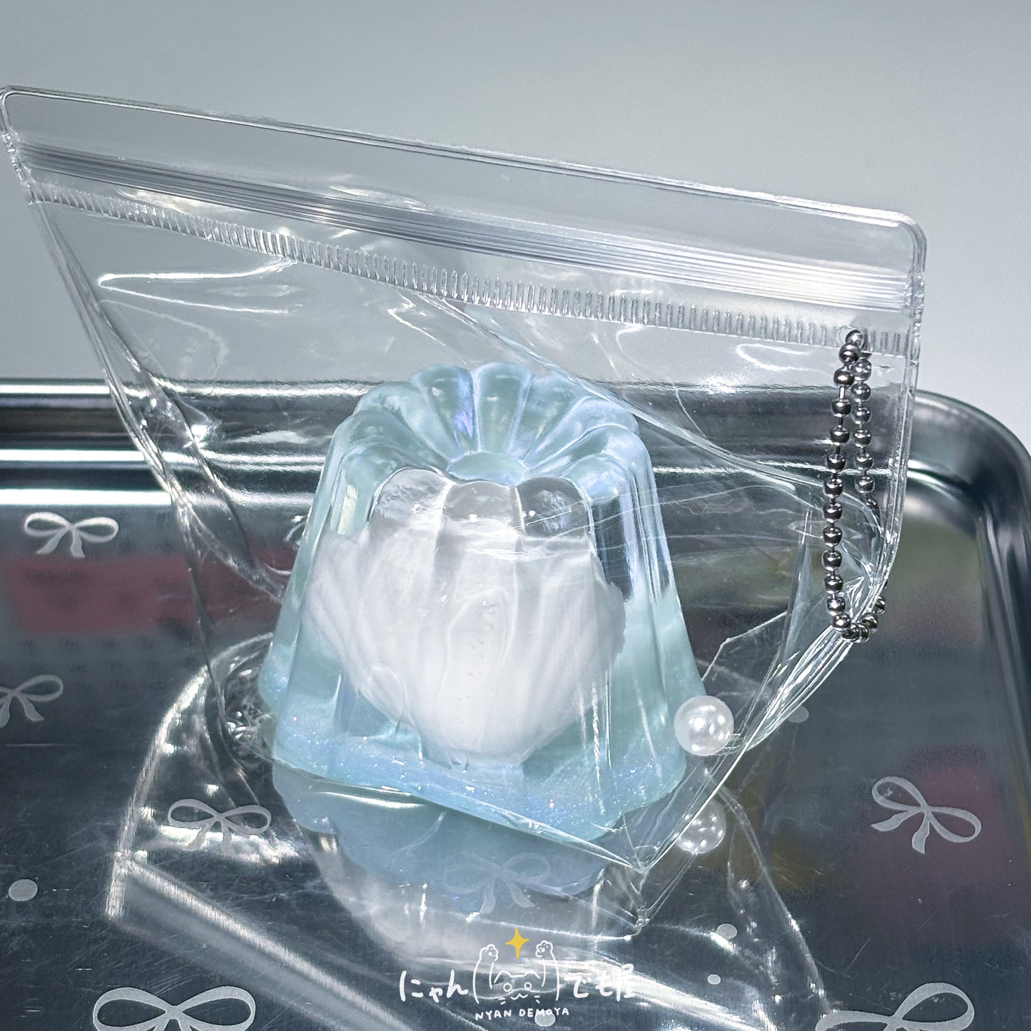 　「夏の空シリーズ」貝カヌレ　水色