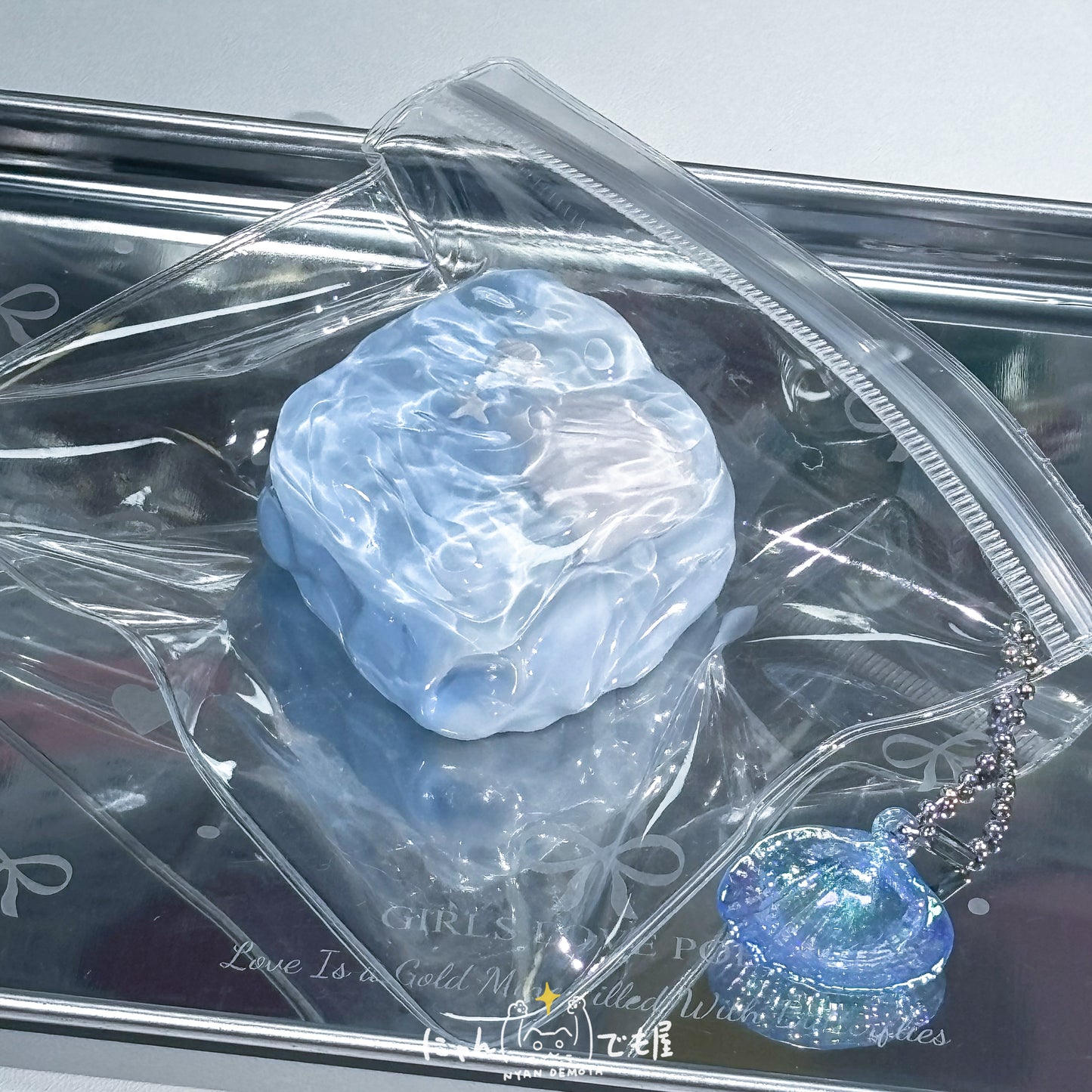 　「夏の空シリーズ」海の片隅